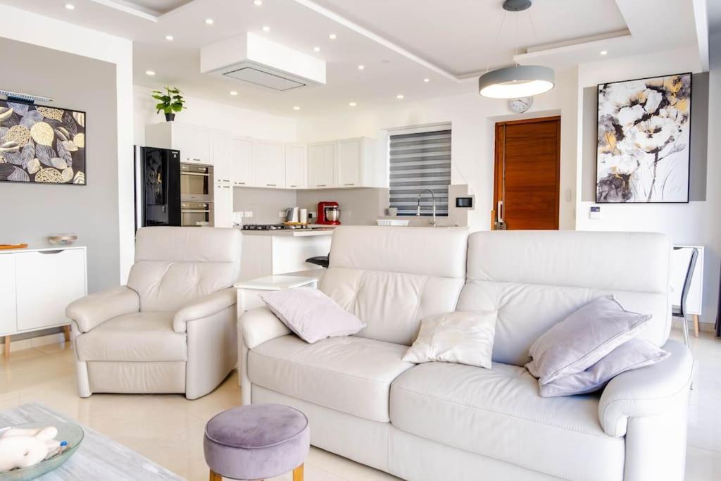 Mellieha, Luxury 3 Bedroom Azure Maisonette Exteriör bild
