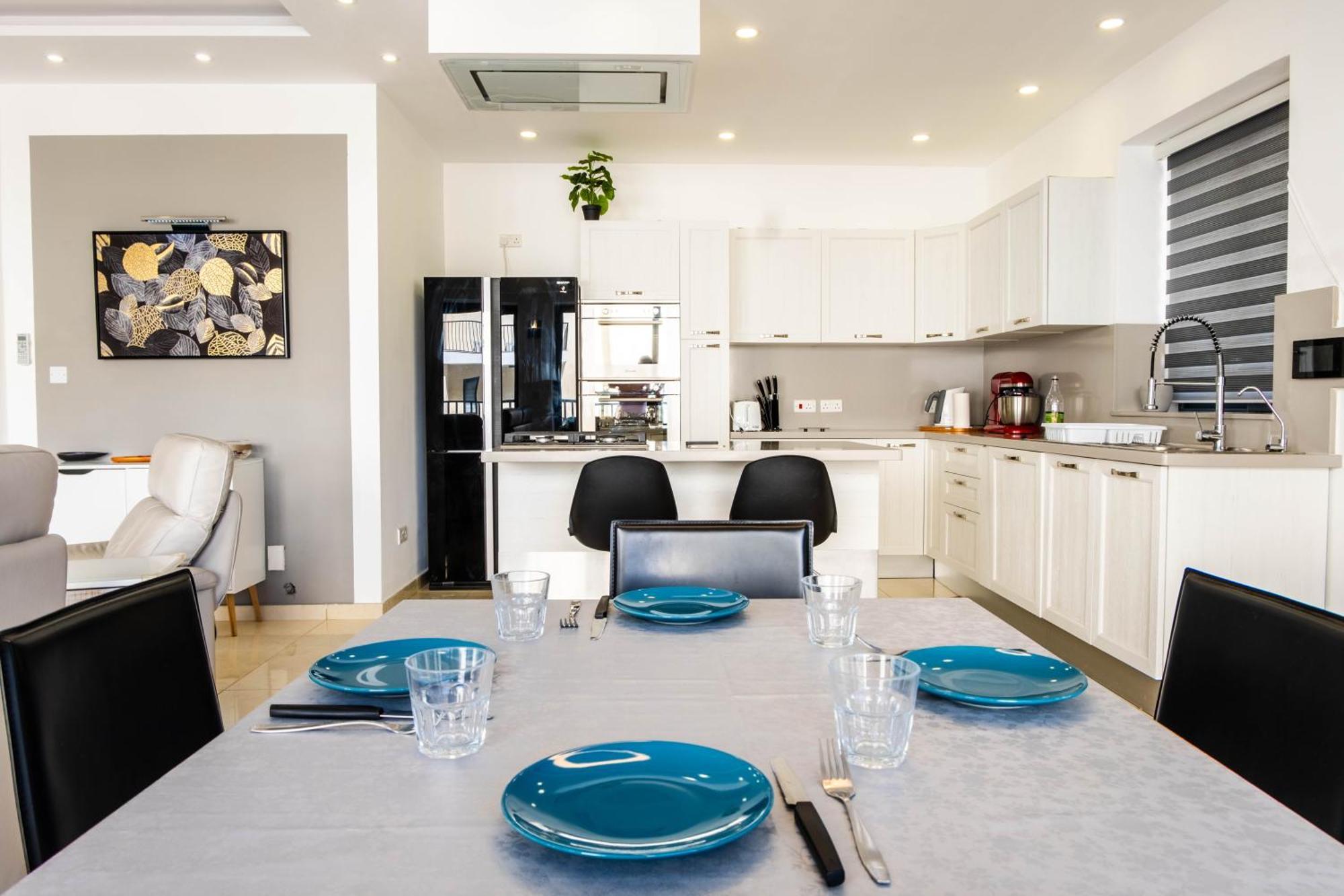 Mellieha, Luxury 3 Bedroom Azure Maisonette Exteriör bild